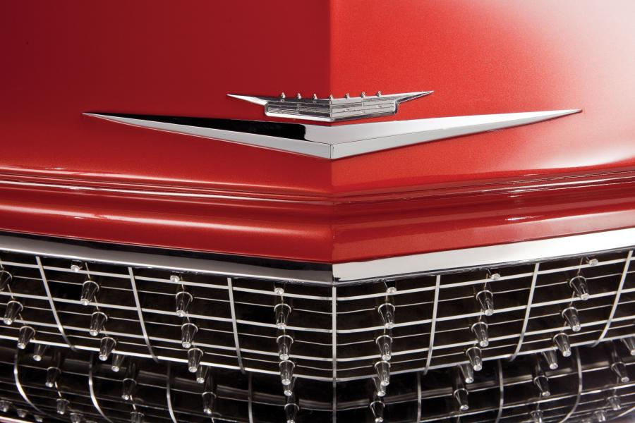 Логотип Cadillac Eldorado Biarritz Convertible 1960 года  (фото 41 из 49)